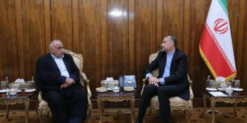 عادل عەبدولمەهدی لە گەڵ وەزیری دەرەوەی ئێران کۆبووە