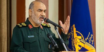 فەرماندەی سوپای پاسداران بە توندی هۆشداری بە ئەمریکا و سعوودیە دەدات
