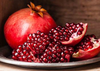 خواردنی هەنار چی بە سەر جەستەدا دێنێت؟