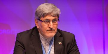 کاردانەوەی ئێران لە دژی بڕیارە سیاسییەکەی ئاژانسی نێودەوڵەتی وزەی ناوەکی