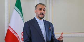 ئەمیر عەبدوڵڵاهیان: ئەوانەی بۆ ئێران پیلانیان داڕشتووە، بزانن کە ئێران، لیبیا و سودان نییە