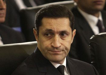 کوڕەکەی حوسنی موبارەک داوای پارەکانی باوکی لە ئەمریکا دەکات