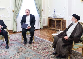 ڕەئیسی: هاوکاری وڵاتانی سەربەخۆ وەڵامێکی بەهێزی ستراتیژی ئاژاوەگێڕیی ئەمریکایە