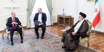 ڕەئیسی: هاوکاری وڵاتانی سەربەخۆ وەڵامێکی بەهێزی ستراتیژی ئاژاوەگێڕیی ئەمریکایە