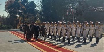 لە تاران بە فەرمی پێشوازی لە سەرۆک وەزیرانی عێراق کرا
