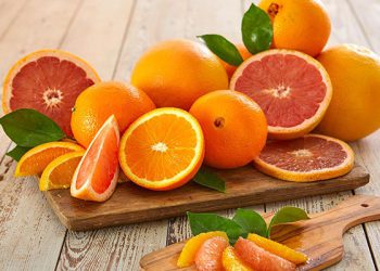 بۆ لە کاتی سەرمادا پرتەقاڵ بخۆین؟