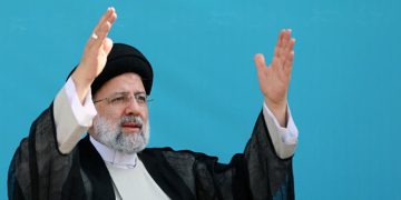 ئایەتوڵڵا ڕەئیسی: گەلی ئێران شکستیان بە پیلانی دوژمنان هێنا