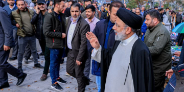 ئایەتوڵڵا ڕەئیسی: خەڵکی بەشەرەفی کوردستان بە هەزاران شەهیدیان پێشکەش بە شۆڕشی ئیسلامی کردووە