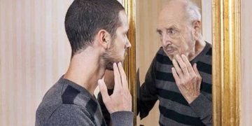 بۆ لە گەنجیدا هەست بە پیری دەکرێت؟