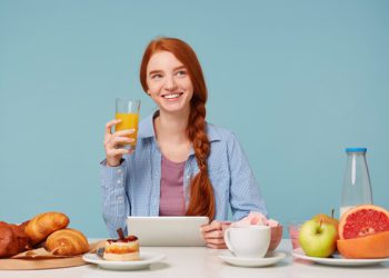 کام سەوزە و میوە بۆ جێگرەوەی نانی بەیانی گونجاون؟