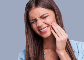 لە وەرزی زستاندا چۆن لە ئازاری ددان ڕزگار ببین؟