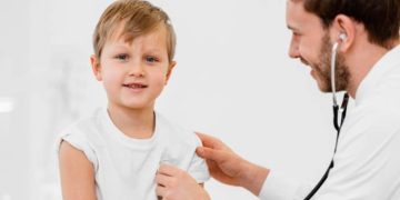 چۆن بزانین کە منداڵەکەمان تووشی کەم خوێنی بووە؟