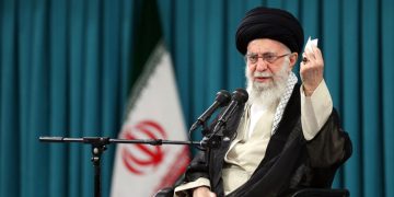 حەزرەتی ئایەتوڵڵا خامنەیی: دوژمنان ئیسلام و قورئانیان کردووەتە ئامانج