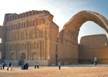 لە سەر ڕووخانی کەرتی پیشەسازی گەشتیاریی عێراق هۆشداری دەدرێت