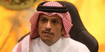 قەتەر: دۆسیەی وزە بە سیاسی ناکەین