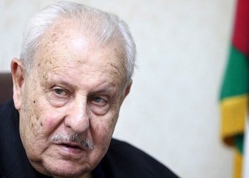 شێخی باڵیۆزەکان لە تاران کۆچی دوایی کرد