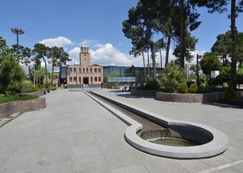 باخ و مۆزەخانەی قەسری تاران