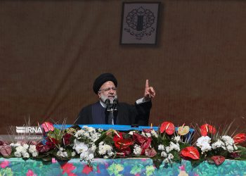 ئایەتوڵڵا ڕەئیسی: گەلی ئێران دەستی ناپاکی دوژمنان دەناسێت / دوژمنان پەیامی گەلی ئێران وەربگرن