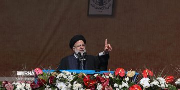 ئایەتوڵڵا ڕەئیسی: گەلی ئێران دەستی ناپاکی دوژمنان دەناسێت / دوژمنان پەیامی گەلی ئێران وەربگرن