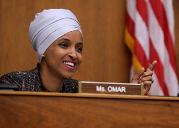 ئەمریکا بۆ ئیلهان عومەری دەرکرد؟