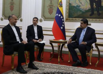 ئێران و ڤەنزوێلا جەختیان لە سەر تەواوکردنی پرۆژە هاوبەشەکان کردەوە