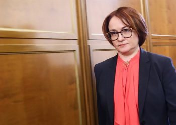 سەرۆکی بانکی ناوەندی ڕووسیا سەردانی ئێران دەکات