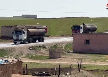 ئەمریکا لە تاڵانکردنی نەوتی سوریا بەردەوامە