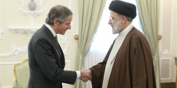 ڕەئیسی: ئاژانسی نێودەوڵەتی وزەی ناوەکی نەکەوێتە ژێر کاریگەری گوشارەکانی ئەمریکا و وڵاتانی دیکەوە
