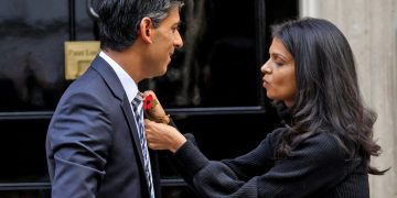 ئایا حکومەتەکەی سوناکیش دەڕووخێت؟
