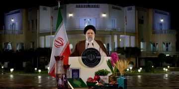 ئایەتوڵڵا ڕەئیسی: ساڵی 1401 ساڵی قارەمانیی گەلی ئێران بوو
