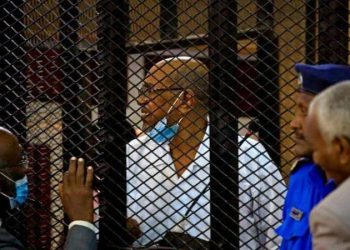 میدیاکانی سودان: عومەر بەشیر لە گرتووخانە هەڵهاتووە