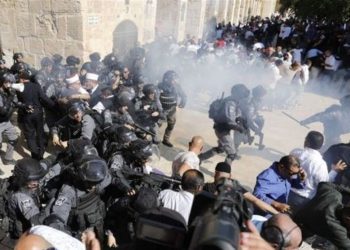 وڵاتانی ناوچەکە ئیدانەی هێرشەکەی ڕژێمی زایۆنیستی بۆ سەر مزگەوتی ئەقسا دەکەن