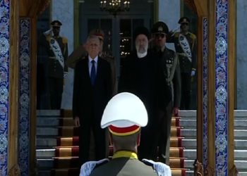 لە تاران بە فەرمی پێشوازی لە سەرۆک کۆماری عێراق کرا