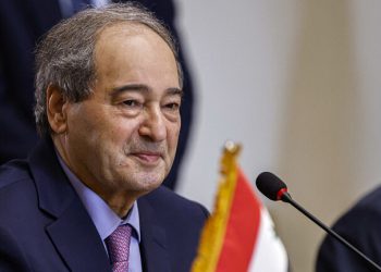 فەیسەڵ مێقداد: بە دڵنیاییەوە سوریا وەڵامی هێرشەکانی ڕژێمی زایۆنیستی دەداتەوە