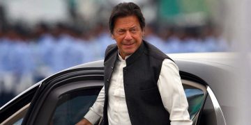 خان ئازاد دەکرێت