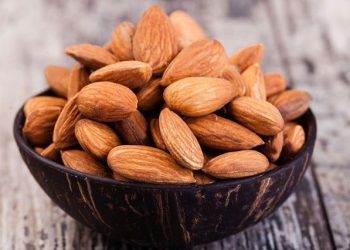 چەند سوودێکی خواردنی بادەم