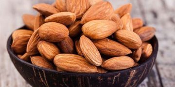 چەند سوودێکی خواردنی بادەم