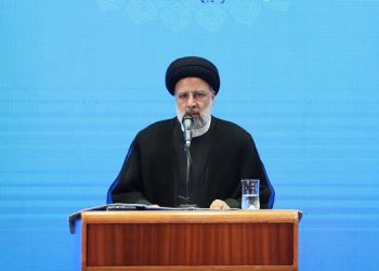 ئایەتوڵڵا ڕەئیسی: لە سەدا 95 ی دەرمانی پێویستی ئێران بەرهەمی ناوخۆیە