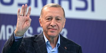ئەردۆغان 5 پرسیار ئاراستەی دەنگدەرانی تورکیا دەکات