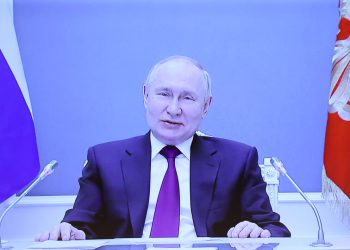 پوتین: هێڵی ئاسنی ڕەشت – ئاستارا دەرفەتی گۆڕانکارییە لە کەرتی گواستنەوەی جیهانی