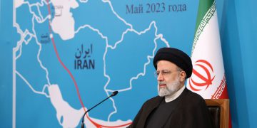 ئایەتوڵڵا ڕەئیسی: هێڵی ئاسنی ڕەشت – ئاستارا هەنگاوێکی ستراتیژییە لە پەیوەندییەکانی ئێران و ڕووسیا