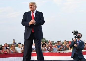 ترەمپ: بایدن لە کۆشکی سپی دەکەمە دەرەوە