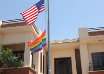 چالاکوانێکی سیاسی: ئەمریکا بە ملیۆنان دۆلار لە پێناو هاوڕەگەزخوازی لە عێراقدا بەکار دێنێت