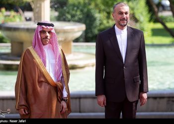 کۆنگرەی ڕۆژنامەوانی وەزیرانی دەرەوەی ئێران و سعوودیە لە تاران