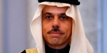 بن فەرحان لە تارانە