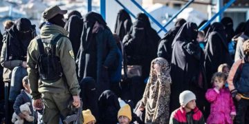 کەمپی هۆل، کارتی گوشاری ئەمریکا لە دژی حکومەتی عێراق