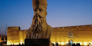 قەڵای کەریمخانی؛ جوان و گەورە