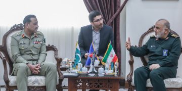 فەرماندەی سوپای پاسداران: بە پەرەپێدانی هاوکارییەکان کۆتایی بە ژیانی تیرۆریستان دێنین