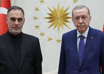 ئەردۆغان جەخت لە سەر پەرەپێدانی هاوکارییەکان لە گەڵ ئێران دەکاتەوە