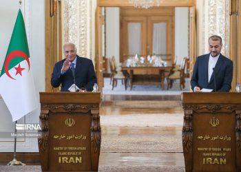 کۆنگرەی ڕۆژنامەوانی وەزیرانی دەرەوەی ئێران و جەزایر لە تاران